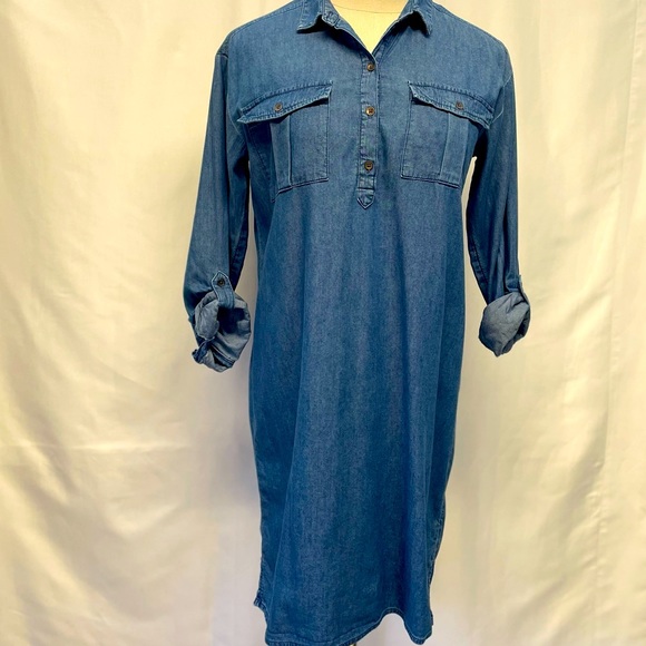 Old Navy Button Up Denim Dress with Roll up Sleeves Sz 14 - Picture 2 of 12